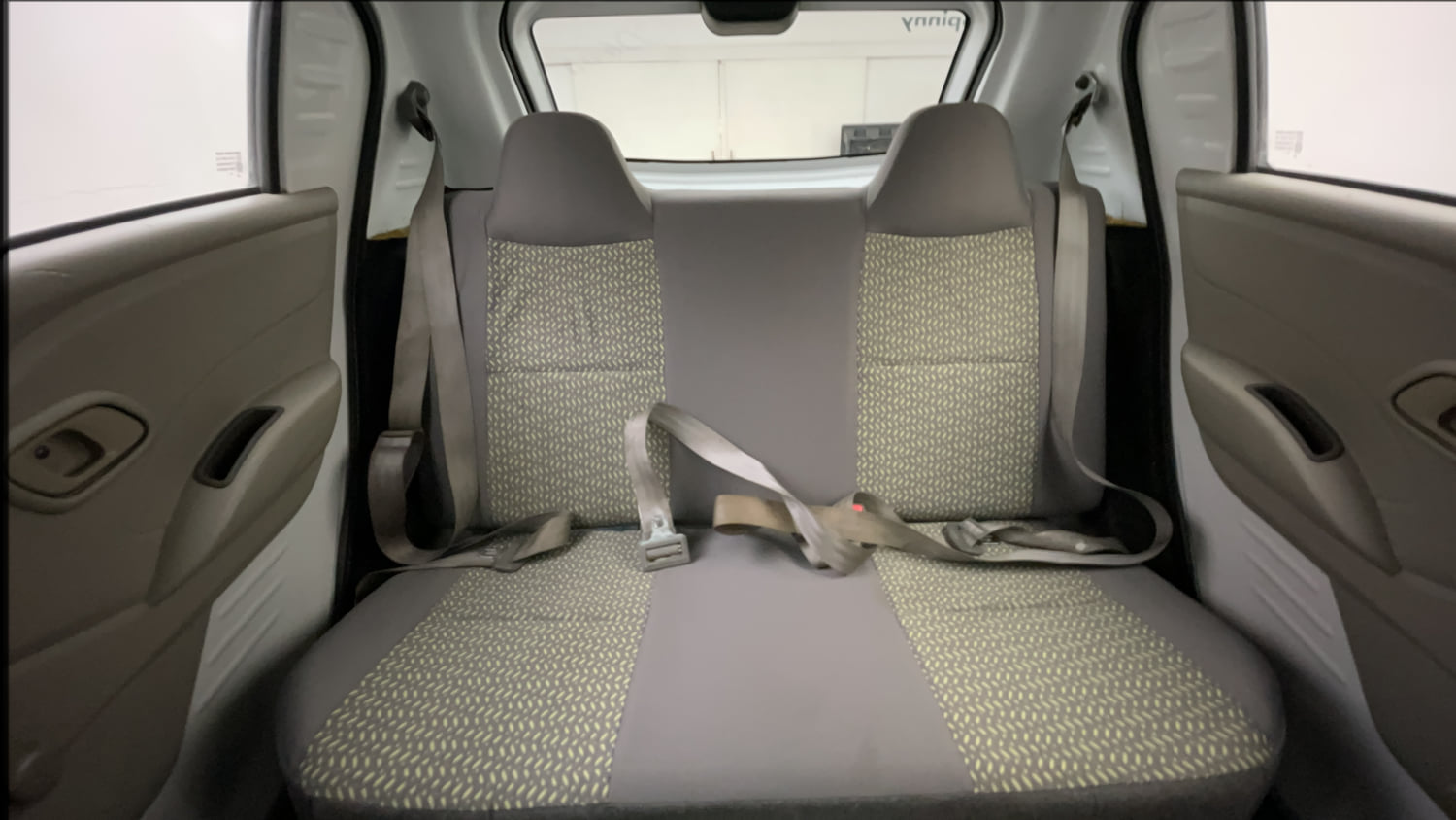 Used 2017 Datsun Redi-GO T (O) Petrol Manual interior REAR SEAT CONDITION VIEW