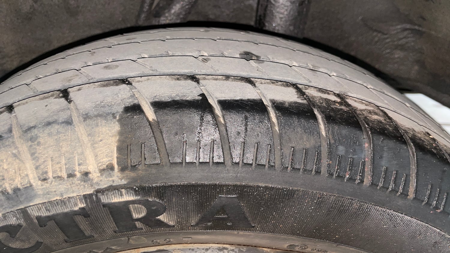 Used 2018 Honda Amaze 1.2 S CVT Petrol Petrol Automatic tyres LEFT REAR TYRE TREAD VIEW