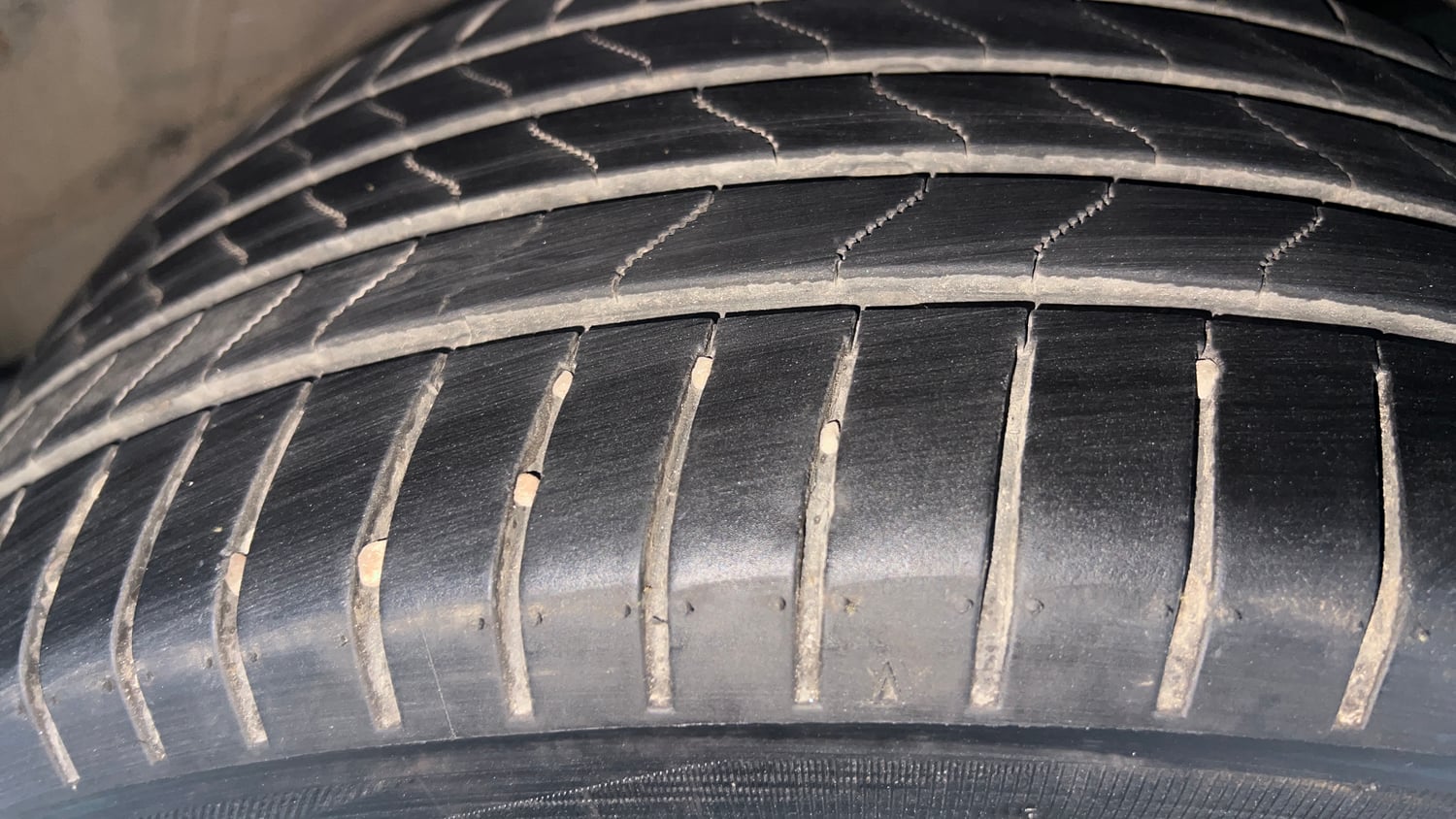 Used 2018 Maruti Suzuki Baleno Alpha 1.2 Petrol Manual tyres RIGHT FRONT TYRE TREAD VIEW