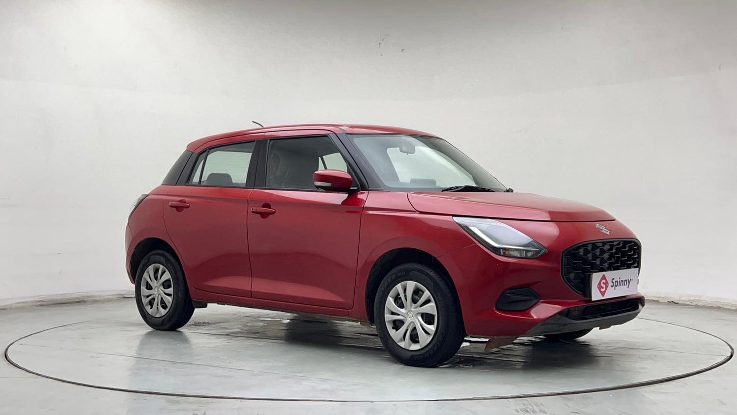 Used 2024 Maruti Suzuki Swift VXi (O) Petrol Manual exterior RIGHT FRONT CORNER VIEW
