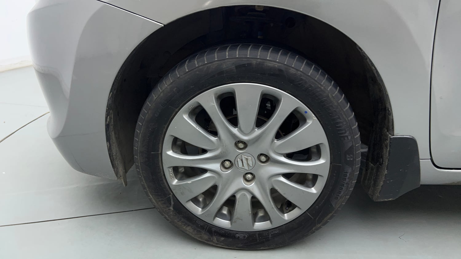 Used 2018 Maruti Suzuki Baleno Alpha 1.2 Petrol Manual tyres LEFT FRONT TYRE RIM VIEW