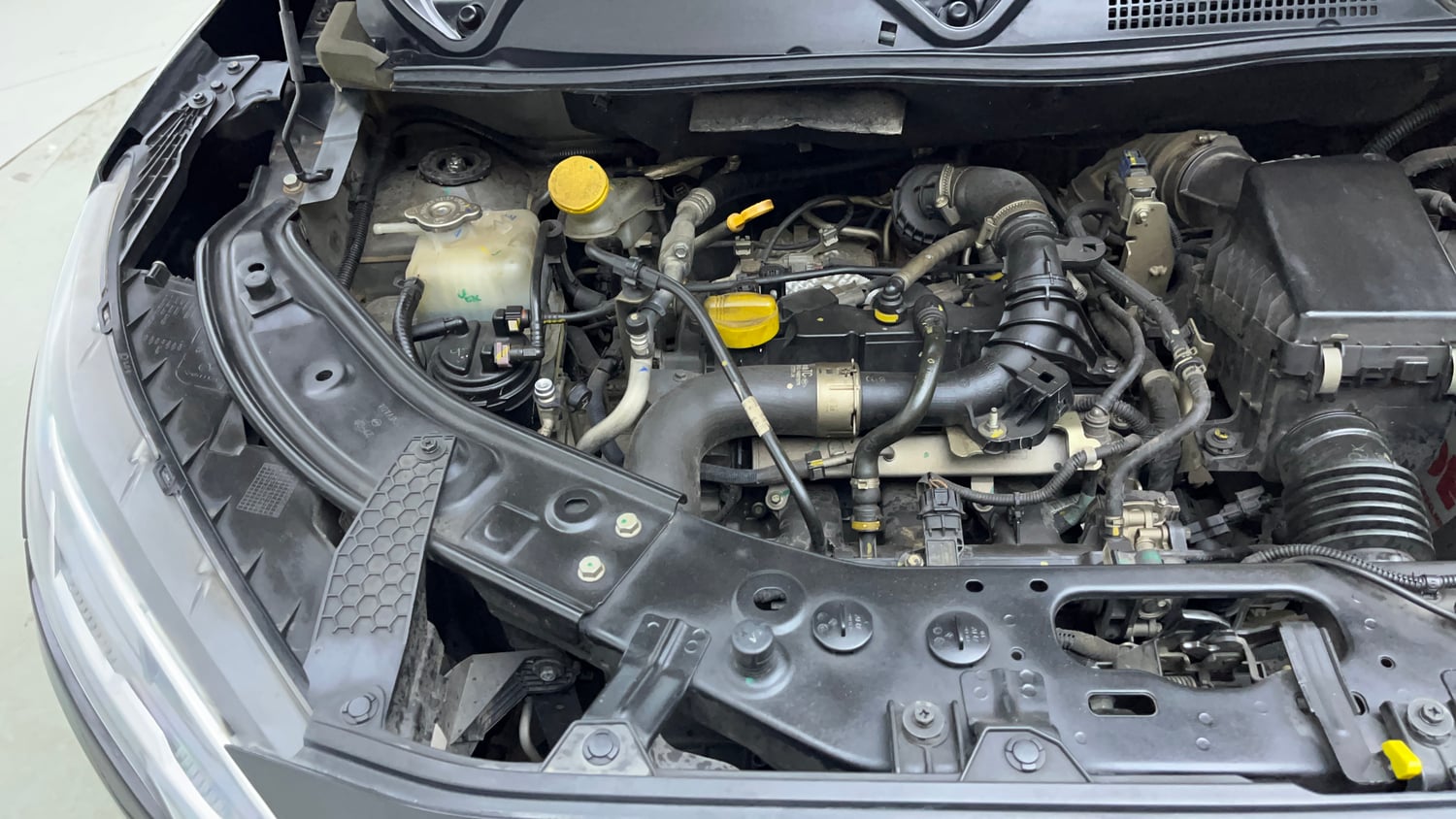 Used 2024 Nissan Magnite XV Premium (O)Turbo CVT Petrol Automatic engine ENGINE RIGHT SIDE VIEW