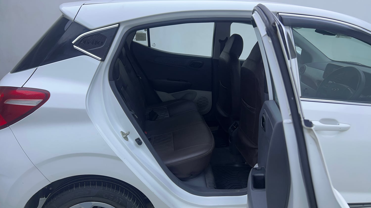 Used 2022 Hyundai Grand i10 Nios Magna 1.2 Kappa VTVT CNG Cng Manual interior RIGHT SIDE REAR DOOR CABIN VIEW