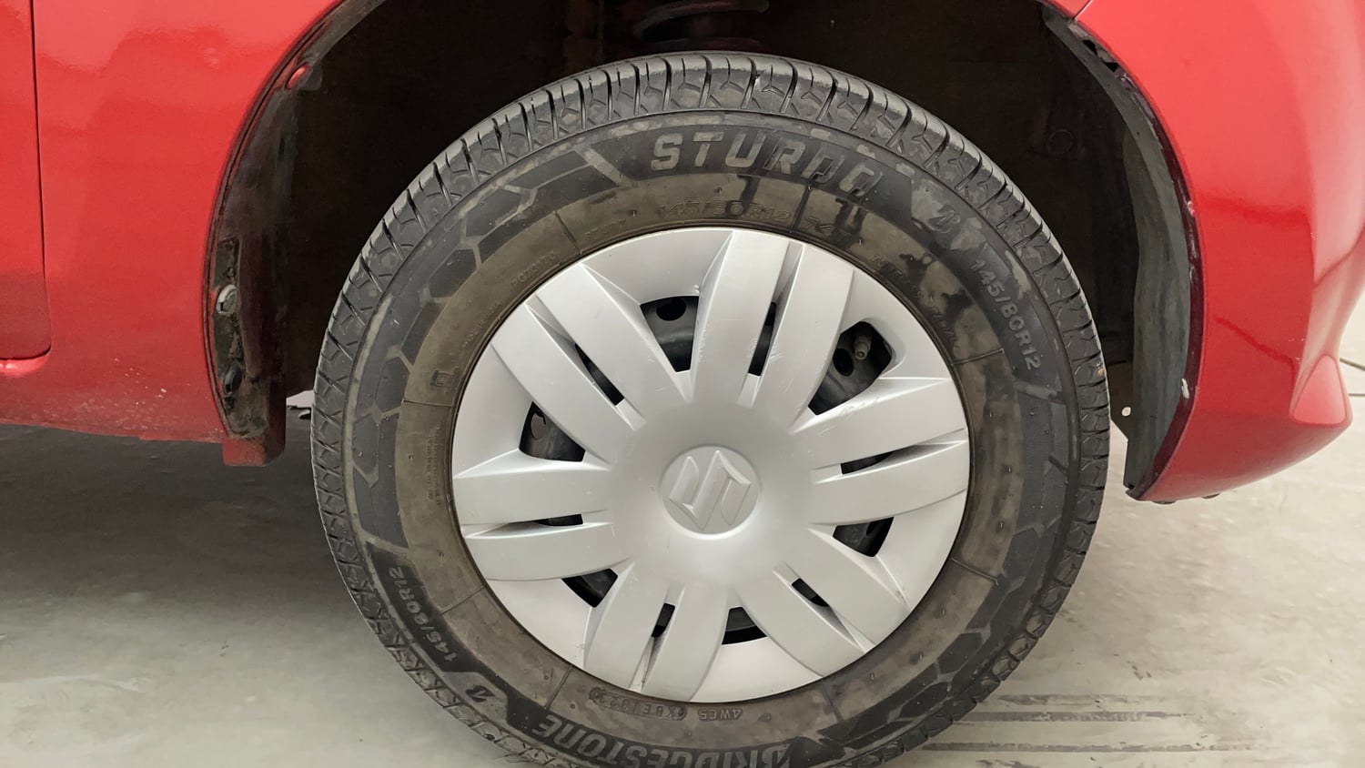 Used 2016 Maruti Suzuki Alto 800 Lxi Petrol Manual tyres RIGHT FRONT TYRE RIM VIEW