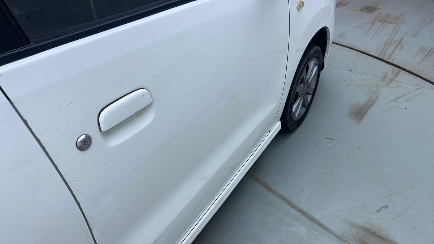 Used 2017 Maruti Suzuki Wagon R VXI+ Petrol Manual dents MINOR DENT