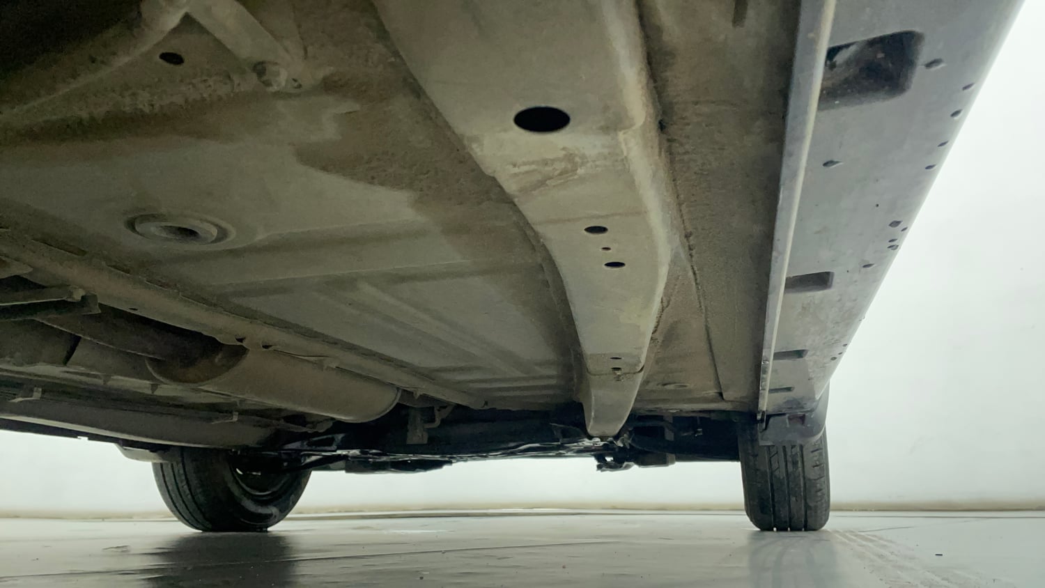 Used 2016 Maruti Suzuki Baleno Delta 1.2 Petrol Manual extra REAR RIGHT UNDERBODY VIEW