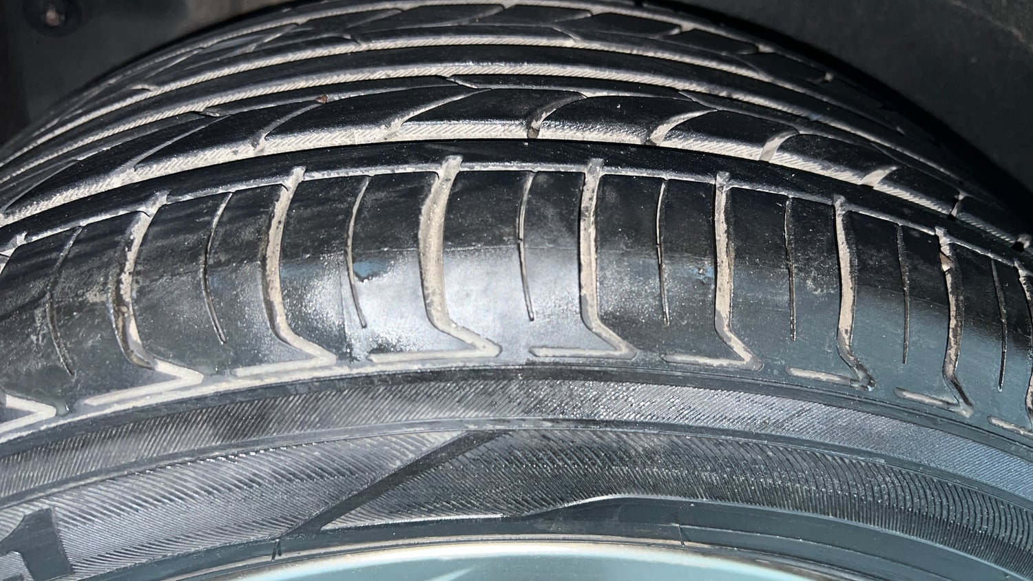 Used 2017 Hyundai Tucson 2WD MT Petrol Petrol Manual tyres RIGHT REAR TYRE TREAD VIEW