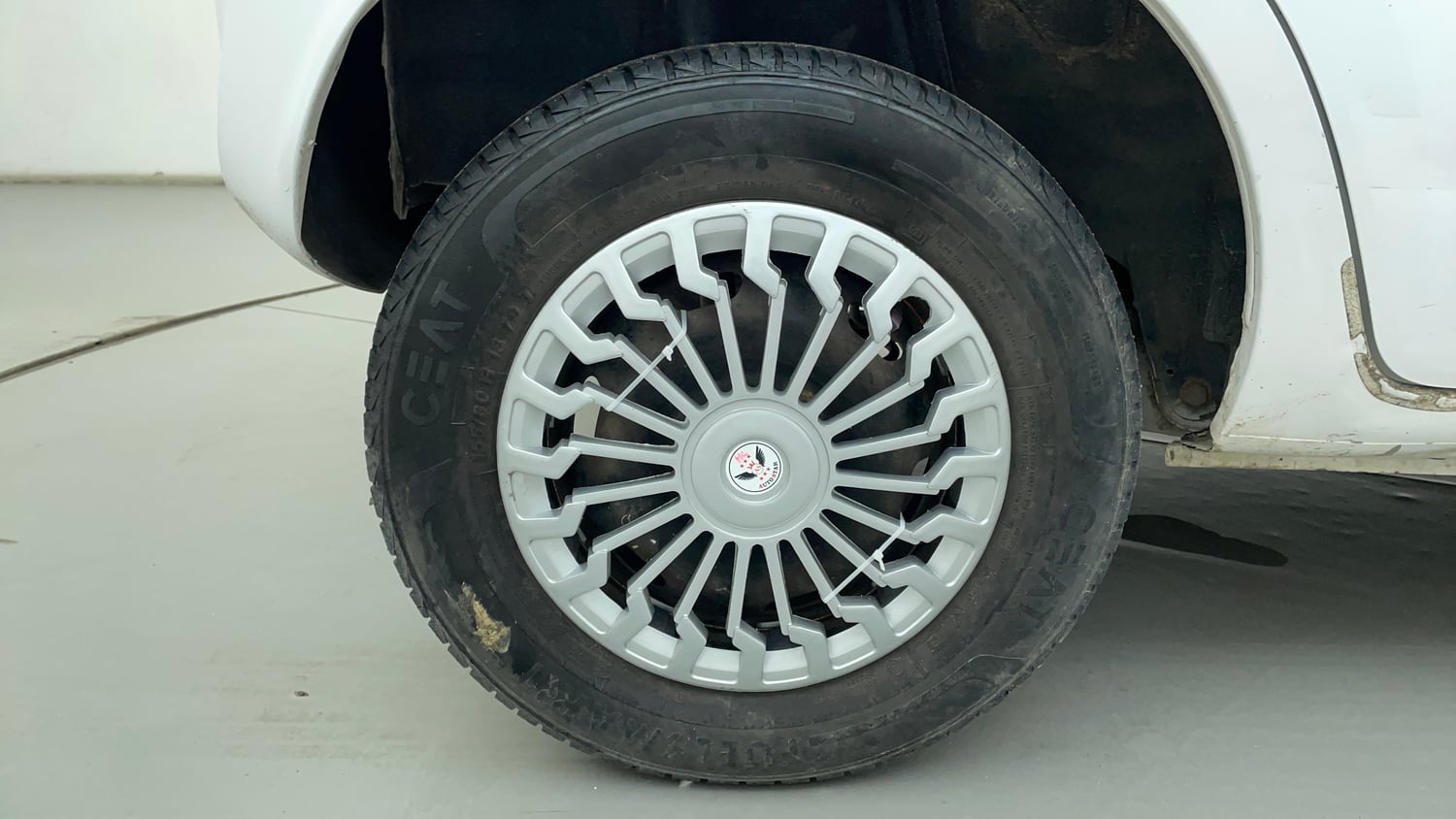 Used 2017 Datsun Redi-GO T (O) Petrol Manual tyres RIGHT REAR TYRE RIM VIEW