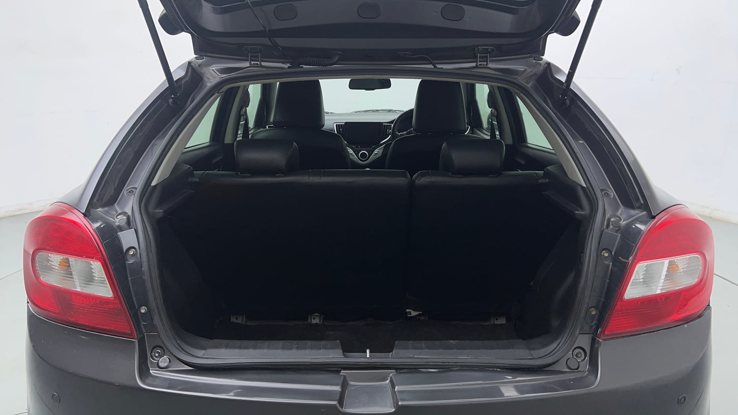 Used 2018 Maruti Suzuki Baleno Zeta 1.2 Petrol Manual interior DICKY INSIDE VIEW
