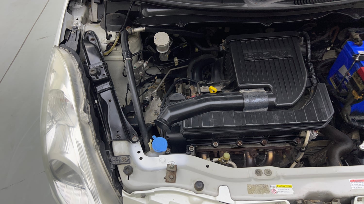 Used 2016 Maruti Suzuki Swift Lxi (O) Petrol Manual engine ENGINE RIGHT SIDE VIEW