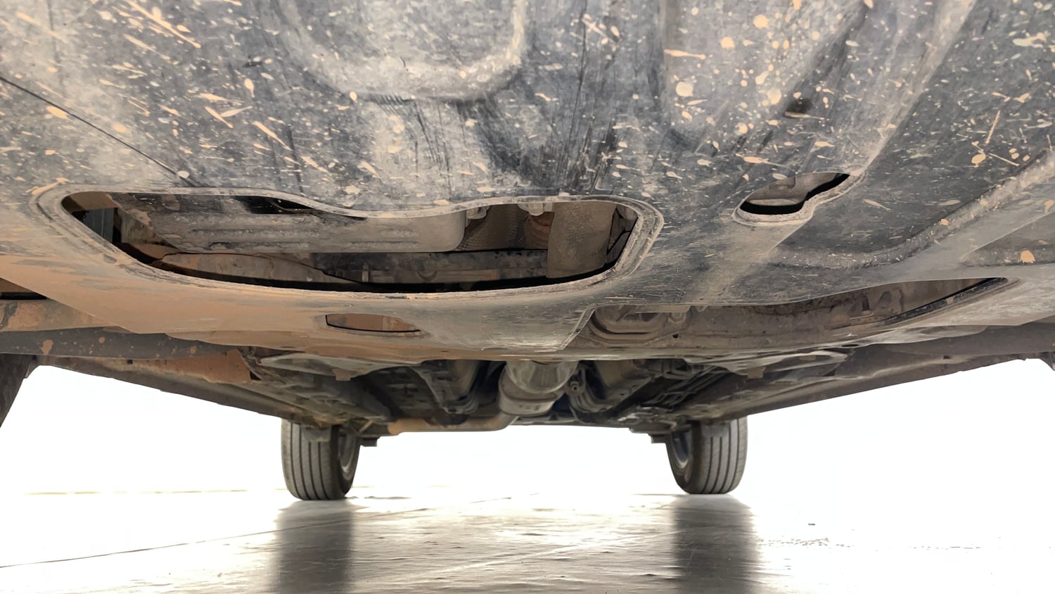 Used 2022 Hyundai Venue SX 1.0 Turbo Petrol Manual extra FRONT LEFT UNDERBODY VIEW