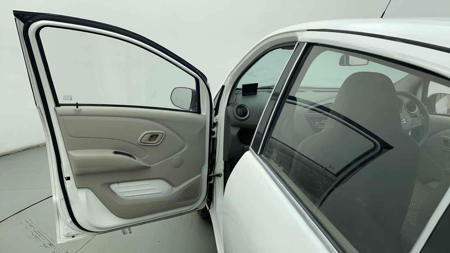 Used 2017 Datsun Redi-GO T (O) Petrol Manual interior LEFT FRONT DOOR OPEN VIEW