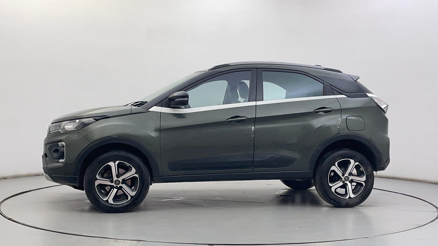 Used 2022 Tata Nexon XZ Plus Diesel Diesel Manual exterior LEFT SIDE VIEW