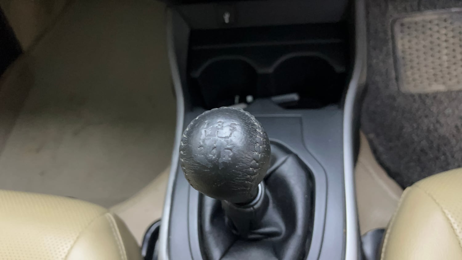 Used 2019 Honda City VX Petrol Petrol Manual interior GEAR  KNOB VIEW