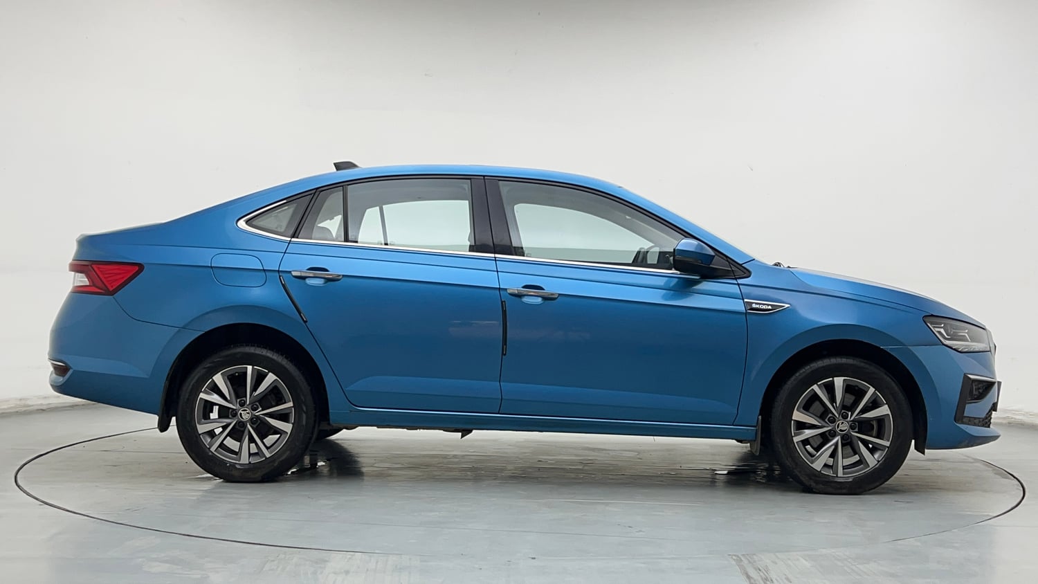 Used 2022 Skoda Slavia Style 1.5L TSI DSG Petrol Automatic exterior RIGHT SIDE VIEW
