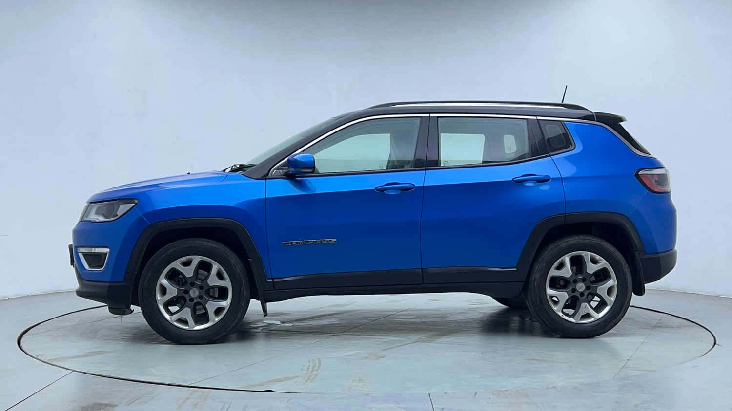 Used 2019 Jeep Compass Limited Plus Diesel 4x4 Diesel Manual exterior LEFT SIDE VIEW