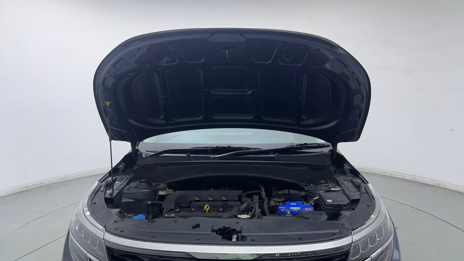 Used 2020 Kia Seltos HTX IVT 1.5 Petrol Automatic engine ENGINE & BONNET OPEN FRONT VIEW