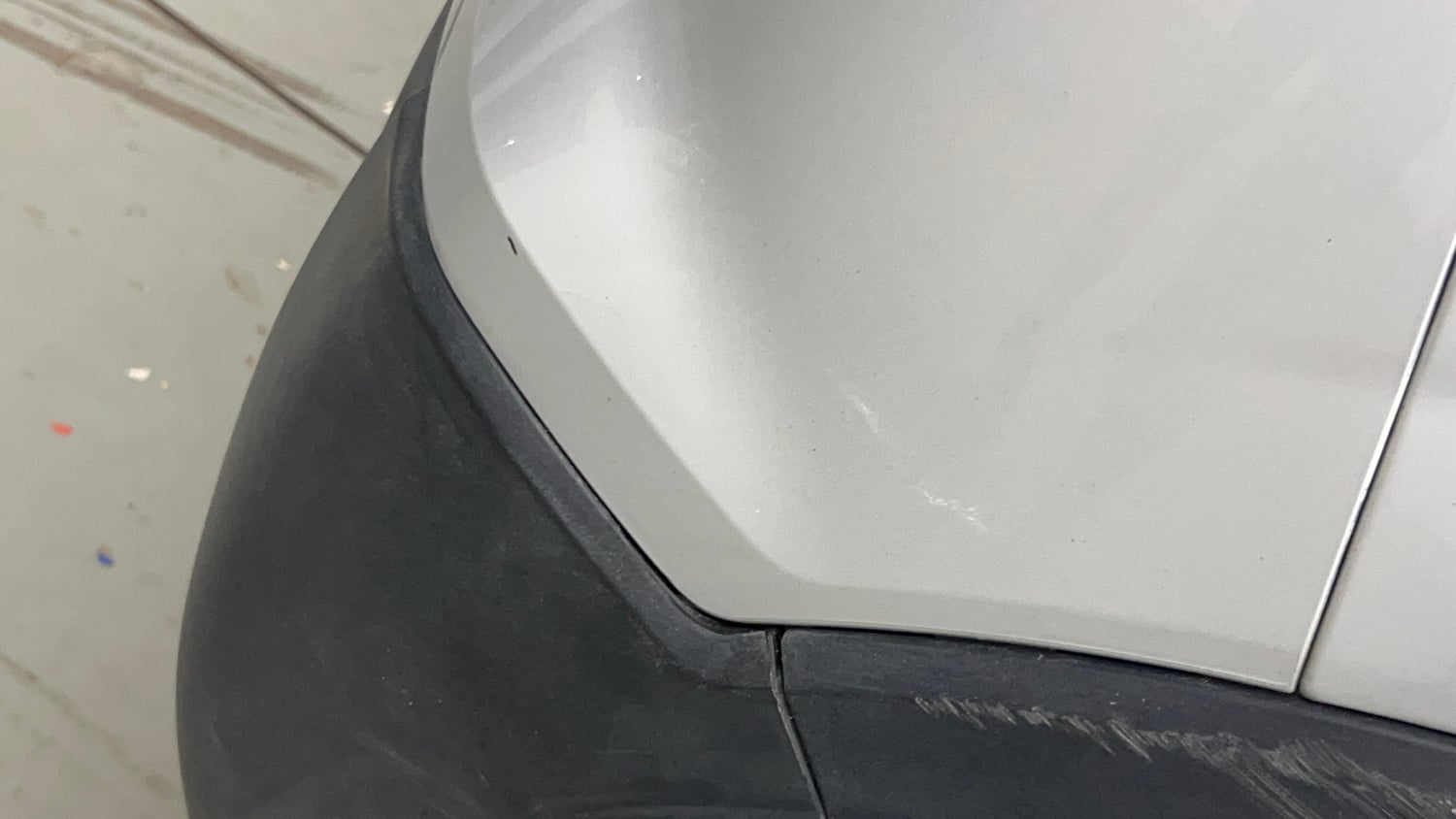 Used 2021 Mahindra XUV 300 W8 (O) 1.2 Petrol Petrol Manual dents MINOR SCRATCH
