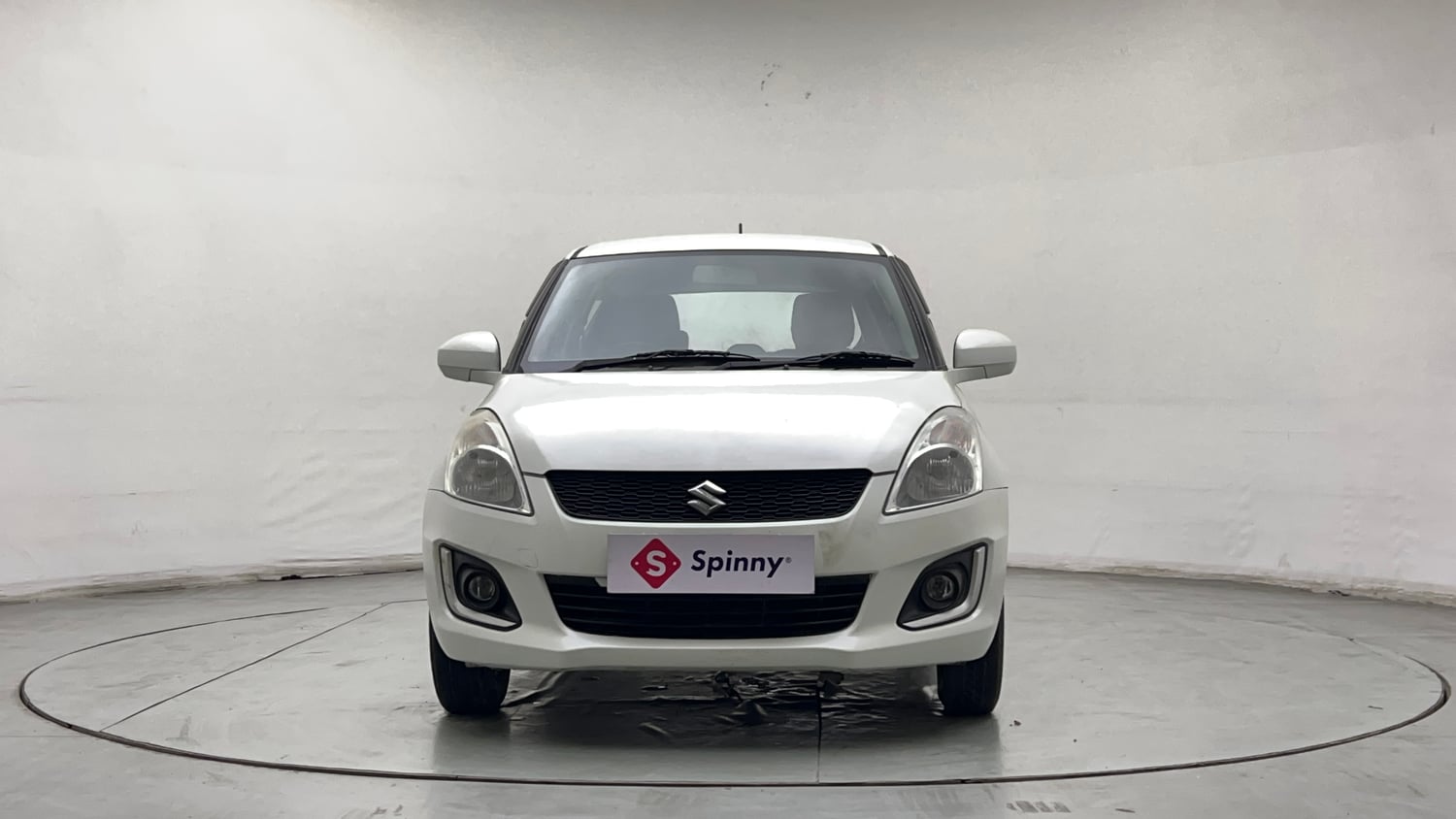 Used 2016 Maruti Suzuki Swift Lxi (O) Petrol Manual exterior FRONT VIEW