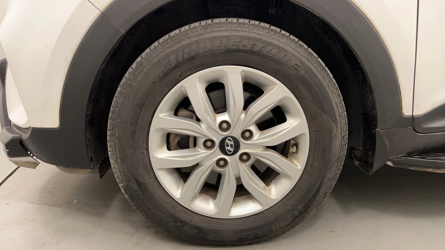 Used 2020 Hyundai Creta SX 1.6 AT CRDi Diesel Automatic tyres LEFT FRONT TYRE RIM VIEW
