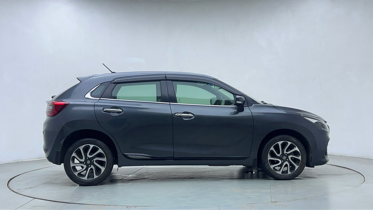Used 2022 Maruti Suzuki Baleno Alpha MT Petrol Manual exterior RIGHT SIDE VIEW