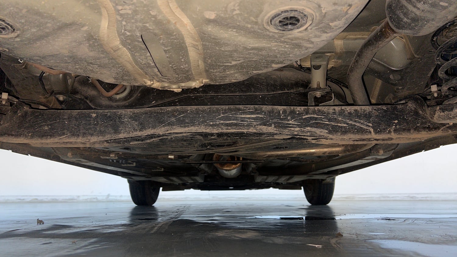 Used 2025 Maruti Suzuki Swift VXi Petrol Manual extra REAR UNDERBODY VIEW (TAKEN FROM REAR)