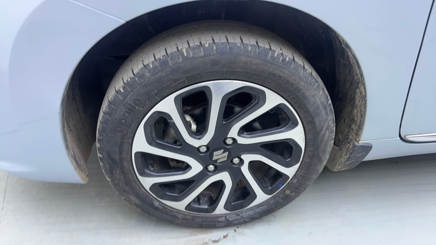 Used 2024 Maruti Suzuki Baleno Alpha MT Petrol Manual tyres LEFT FRONT TYRE RIM VIEW