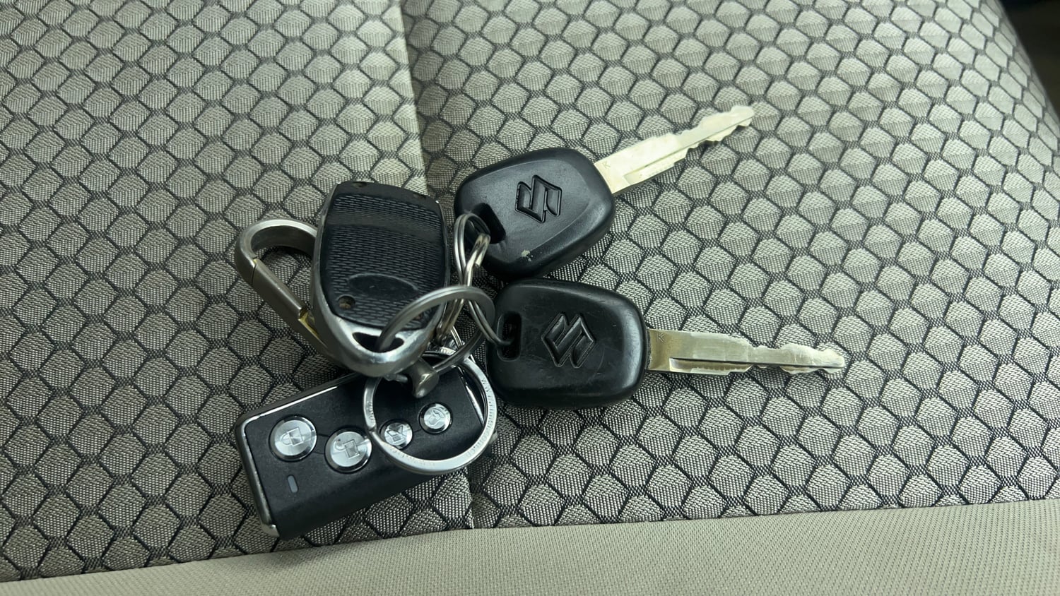 Used 2022 Maruti Suzuki Wagon R LXI 1.0 Petrol Manual extra CAR KEY VIEW
