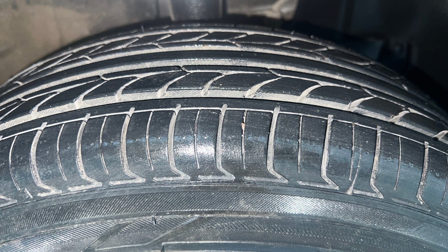 Used 2022 Maruti Suzuki Wagon R LXI 1.0 Petrol Manual tyres RIGHT FRONT TYRE TREAD VIEW