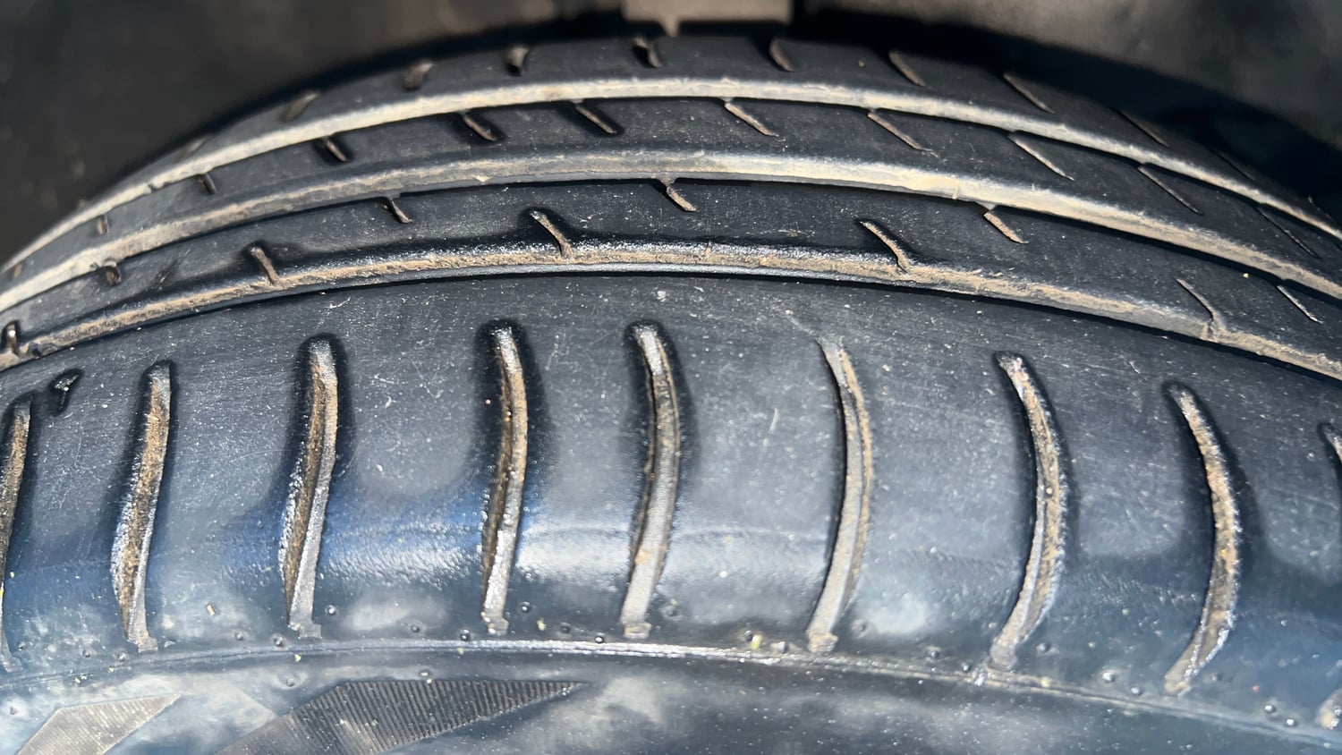 Used 2017 Maruti Suzuki Wagon R VXI+ Petrol Manual tyres RIGHT FRONT TYRE TREAD VIEW