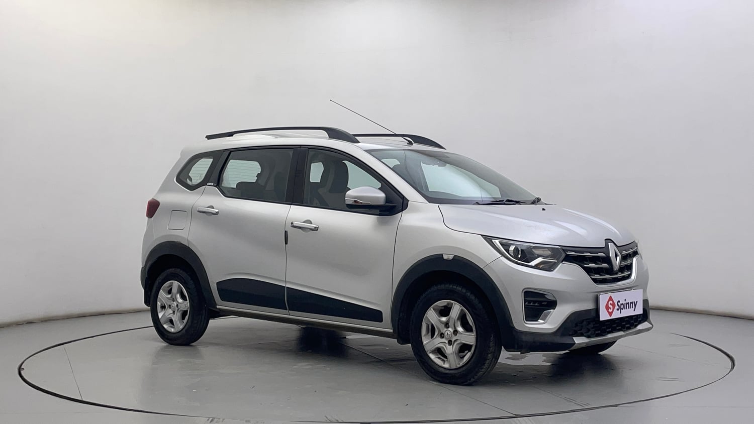 Used 2019 Renault Triber RXZ Petrol Manual exterior RIGHT FRONT CORNER VIEW