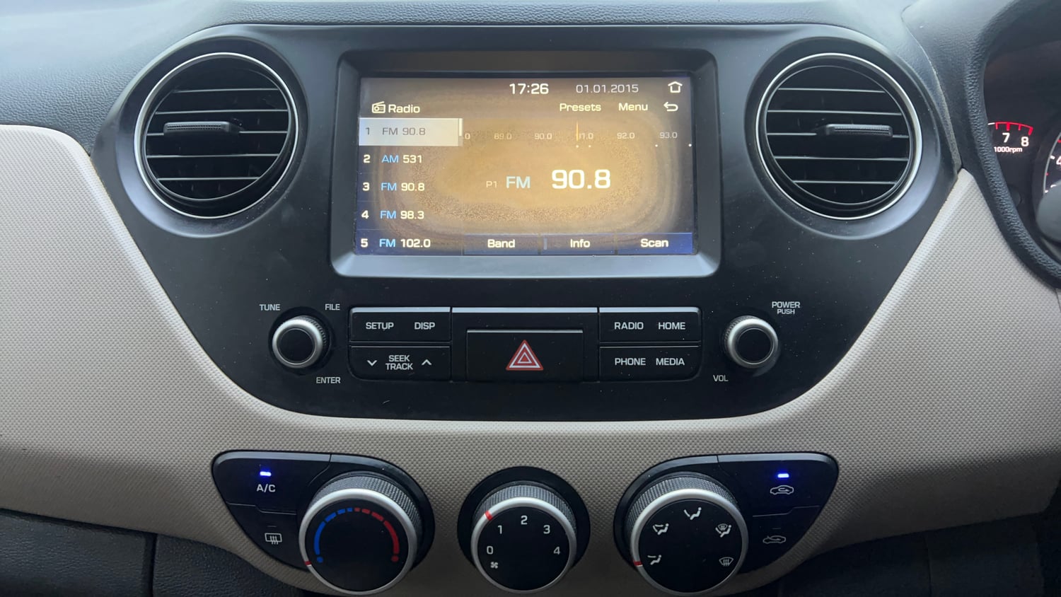 Used 2017 Hyundai Grand i10 Sportz (O) 1.2 Kappa VTVT Petrol Manual interior MUSIC SYSTEM & AC CONTROL VIEW