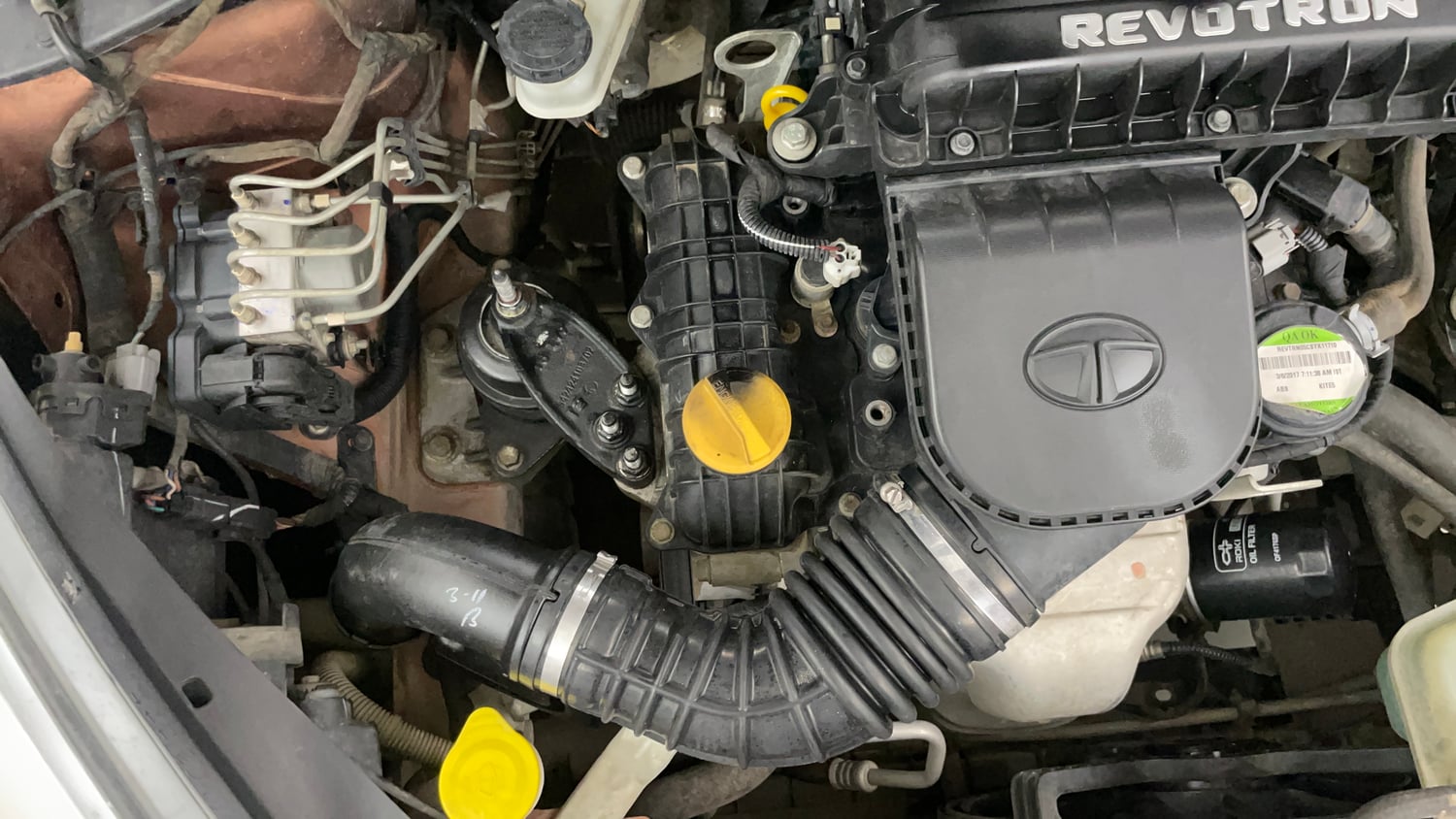 Used 2018 Tata Tigor Revotron XZ (O) Petrol Manual engine ENGINE RIGHT SIDE VIEW