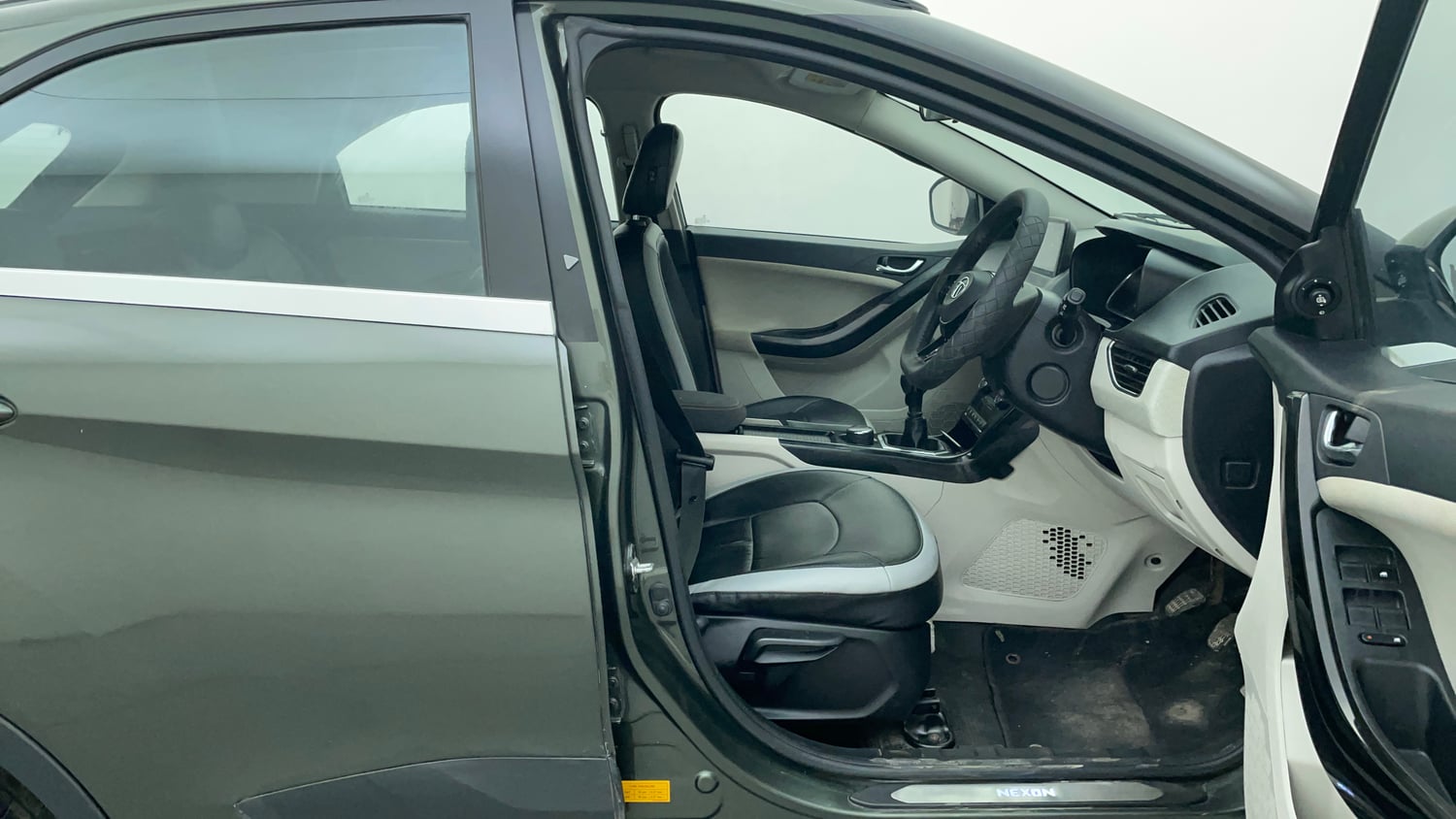 Used 2022 Tata Nexon XZ Plus Diesel Diesel Manual interior RIGHT SIDE FRONT DOOR CABIN VIEW