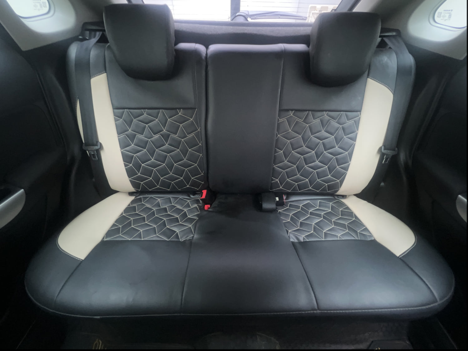 Used 2017 Maruti Suzuki Baleno Zeta 1.3 Diesel Manual interior REAR SEAT CONDITION VIEW