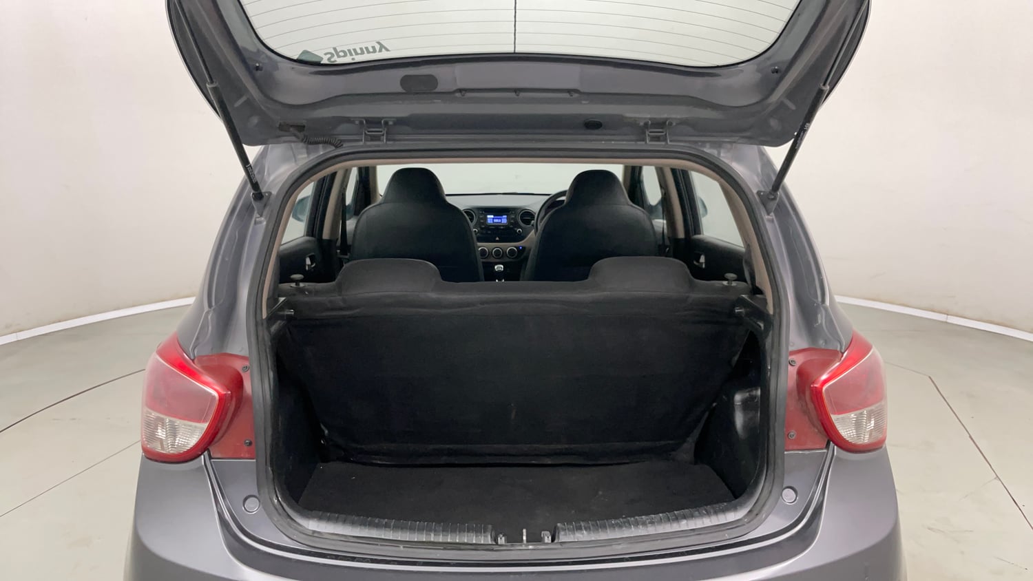 Used 2015 Hyundai Grand i10 Sportz 1.2 Kappa VTVT Petrol Manual interior DICKY INSIDE VIEW
