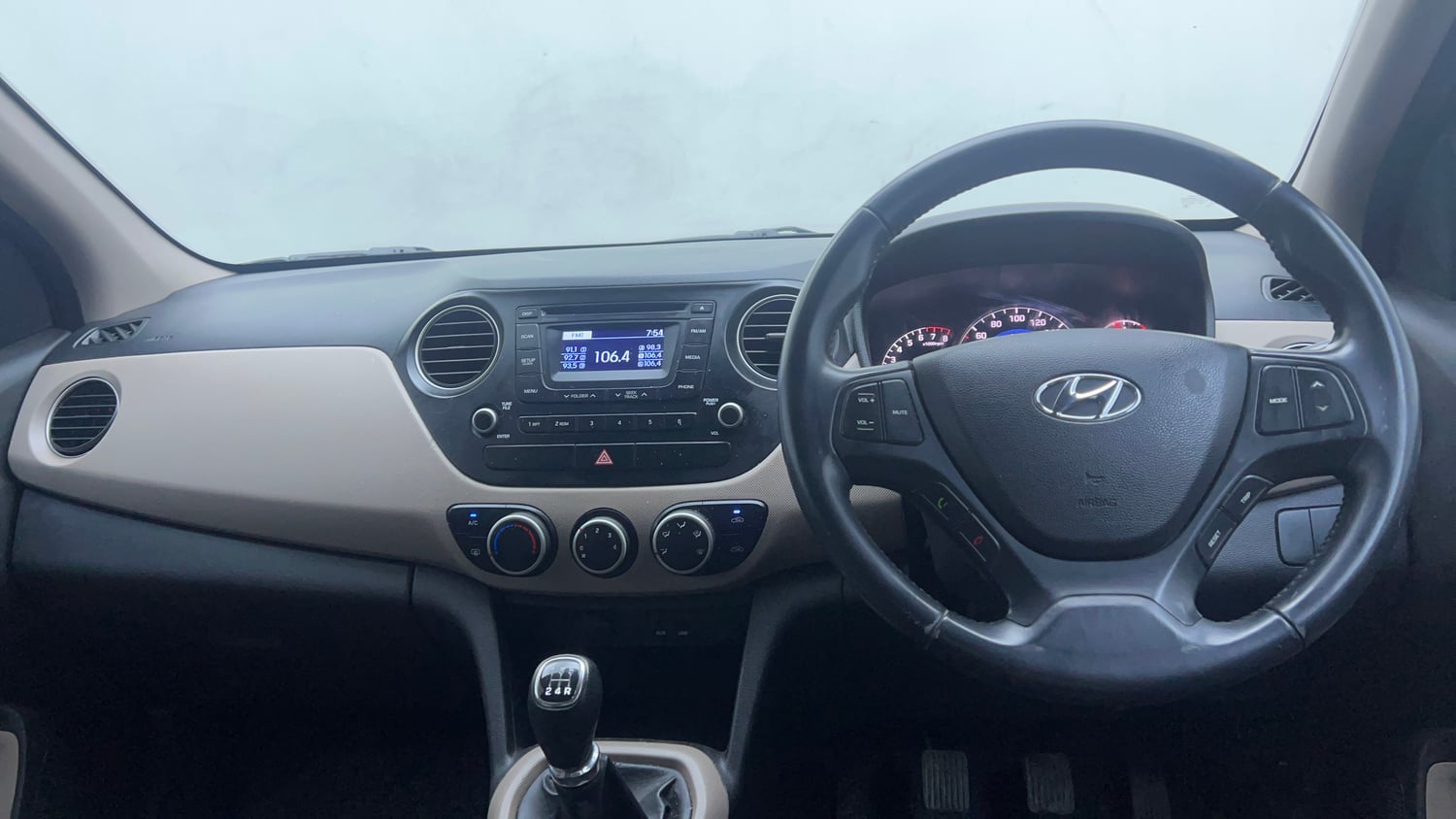 Used 2015 Hyundai Grand i10 Asta 1.2 Kappa VTVT Petrol Manual interior DASHBOARD VIEW