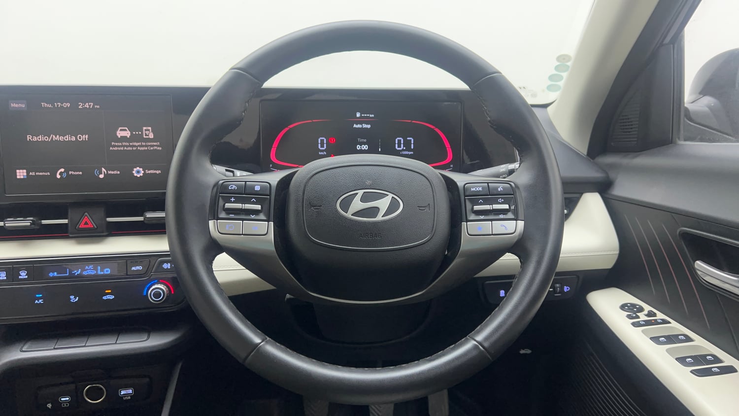 Used 2024 Hyundai Verna SX 1.5 Petrol MT Petrol Manual interior STEERING VIEW