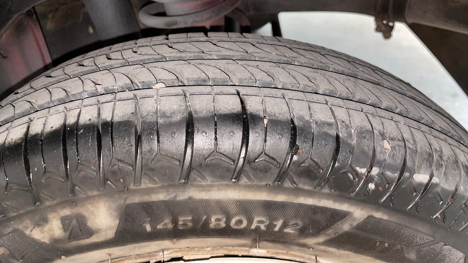 Used 2016 Maruti Suzuki Alto 800 Lxi Petrol Manual tyres LEFT REAR TYRE TREAD VIEW