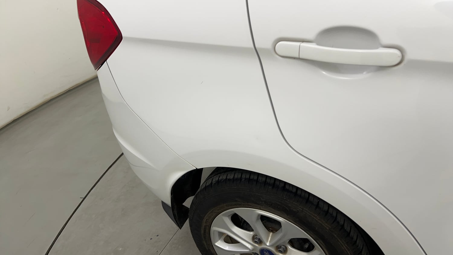 Used 2016 Ford Figo Aspire Titanium 1.2 Ti-VCT Petrol Manual dents MINOR DENT