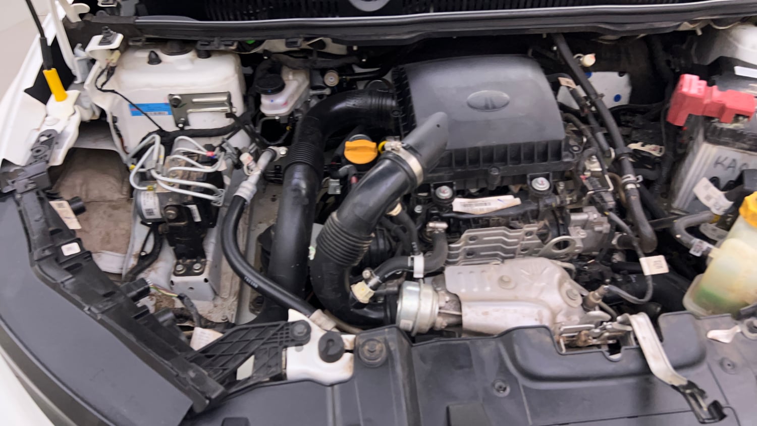 Used 2025 Tata Nexon Fearless Plus (PS) 1.2 Petrol DCA Dual Tone Petrol Automatic engine ENGINE RIGHT SIDE VIEW