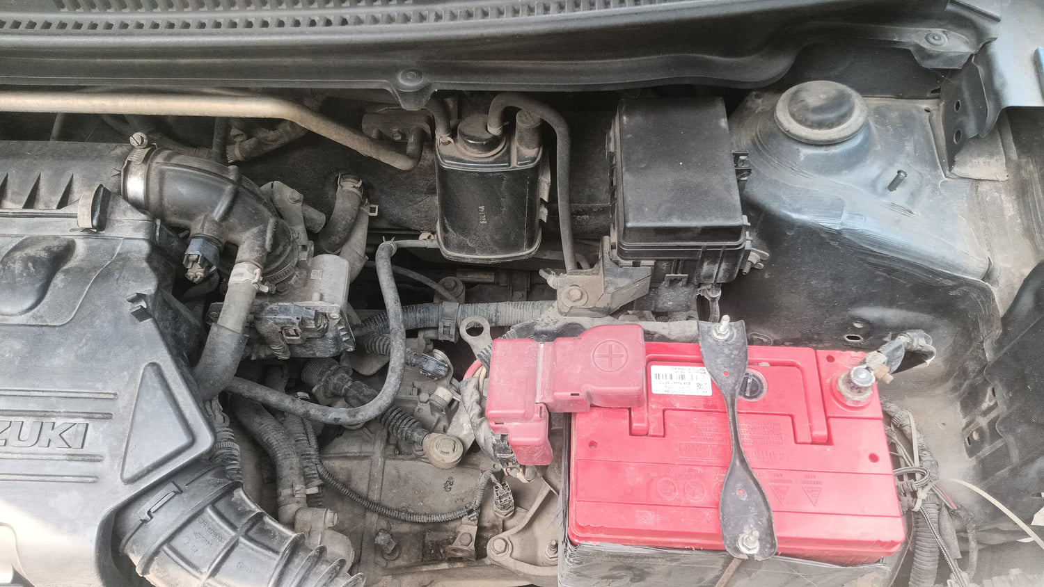 Used 2015 Maruti Suzuki Celerio ZXi Petrol Manual engine ENGINE LEFT SIDE VIEW