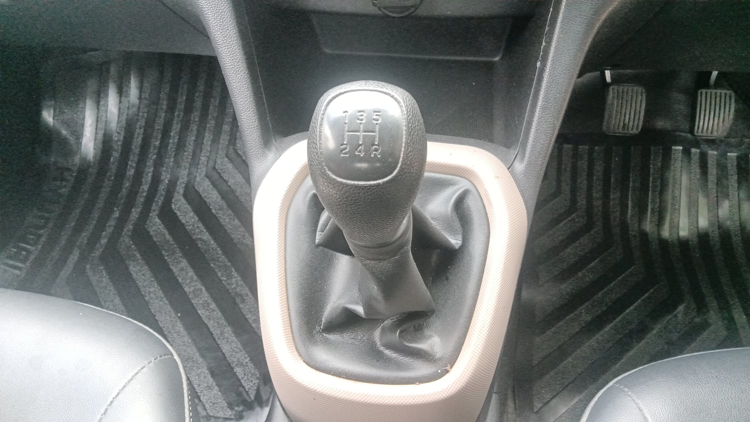 Used 2016 Hyundai Grand i10 Magna 1.2 Kappa VTVT Petrol Manual interior GEAR  KNOB VIEW