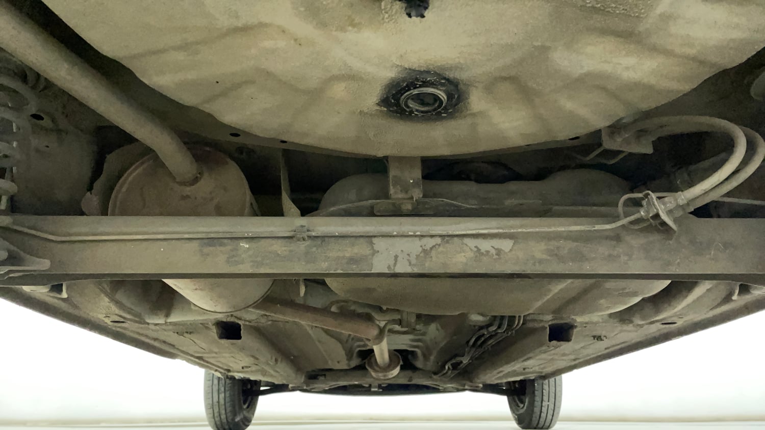 Used 2017 Datsun Redi-GO T (O) Petrol Manual extra REAR UNDERBODY VIEW (TAKEN FROM REAR)