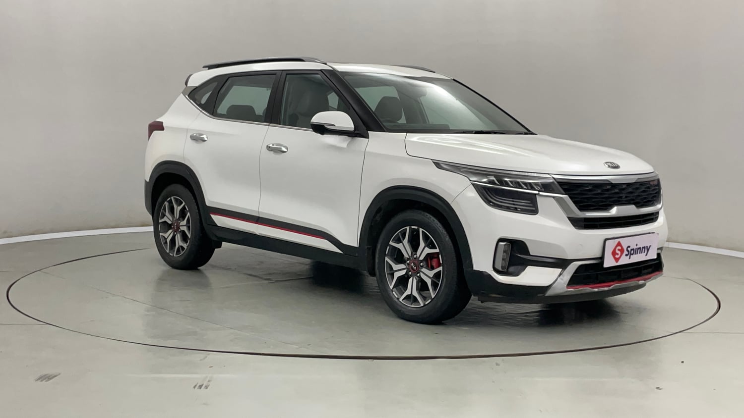 Used 2019 Kia Seltos GTX Plus 1.4 Petrol Manual exterior RIGHT FRONT CORNER VIEW