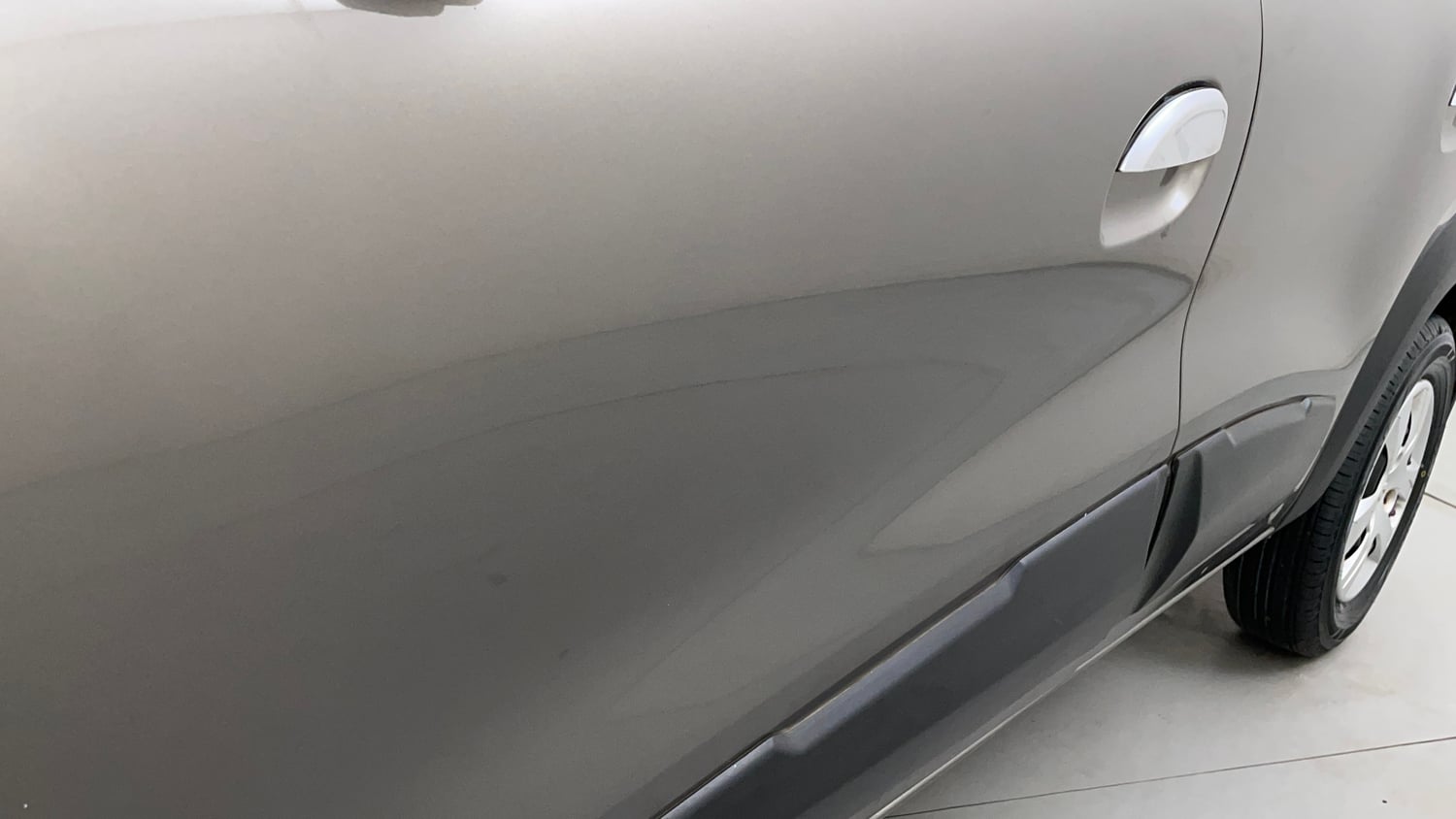 Used 2016 Renault Kwid RXL Petrol Manual dents MINOR SCRATCH