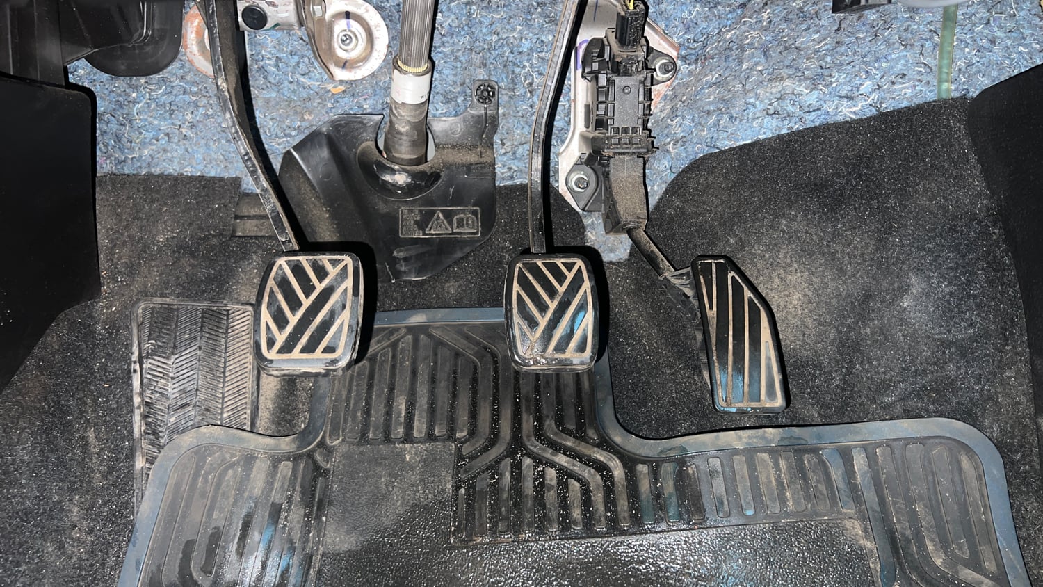 Used 2022 Maruti Suzuki Baleno Alpha MT Petrol Manual interior PEDALS VIEW