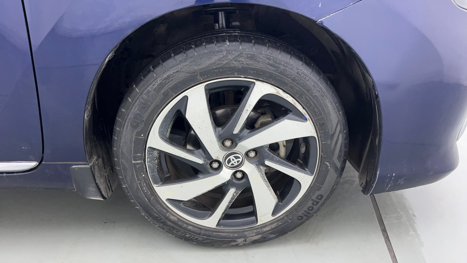 Used 2022 Toyota Glanza V AMT Petrol Automatic tyres RIGHT FRONT TYRE RIM VIEW