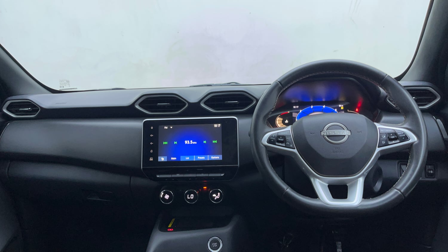 Used 2024 Nissan Magnite XV Premium (O)Turbo CVT Petrol Automatic interior DASHBOARD VIEW