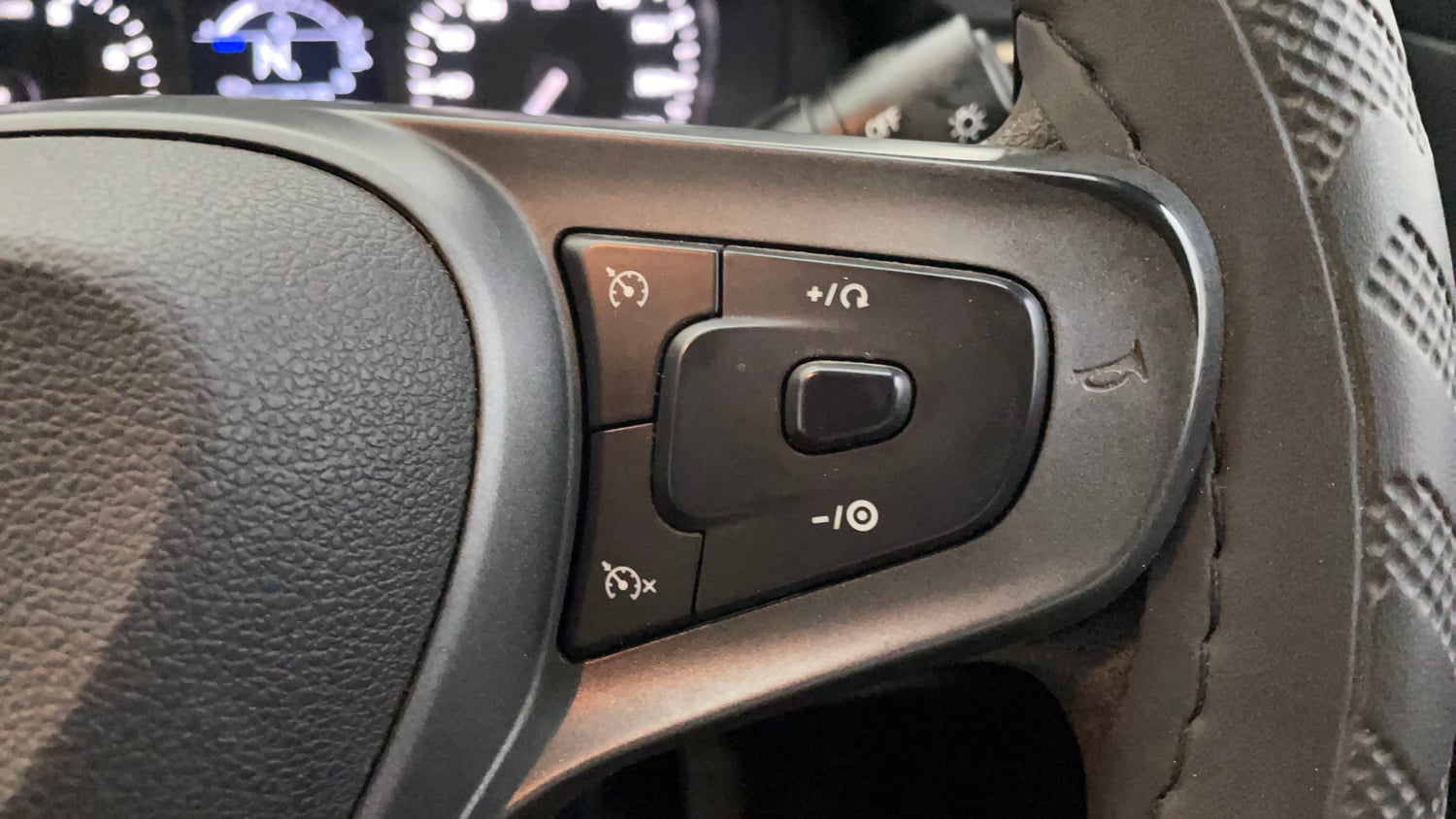 Used 2023 Tata Punch Accomplished AMT Petrol Automatic top_features Cruise control